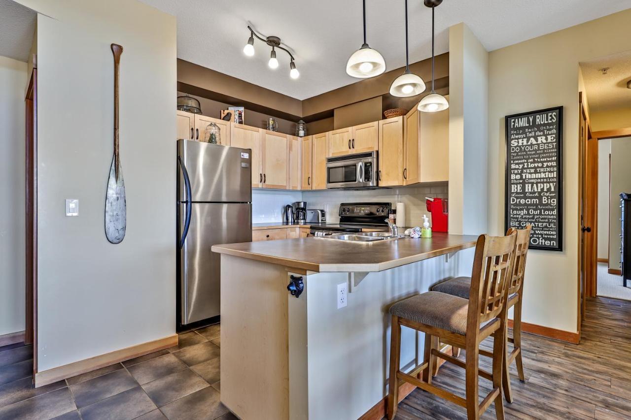 Spectacular Mountain View Corner Unit Pool Hot Tub Park Pass Daire Canmore Dış mekan fotoğraf