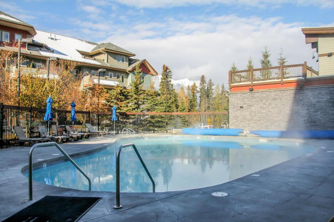 Spectacular Mountain View Corner Unit Pool Hot Tub Park Pass Daire Canmore Dış mekan fotoğraf