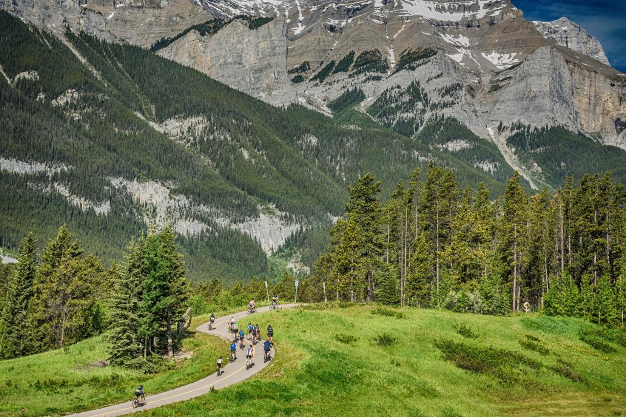 Spectacular Mountain View Corner Unit Pool Hot Tub Park Pass Daire Canmore Dış mekan fotoğraf