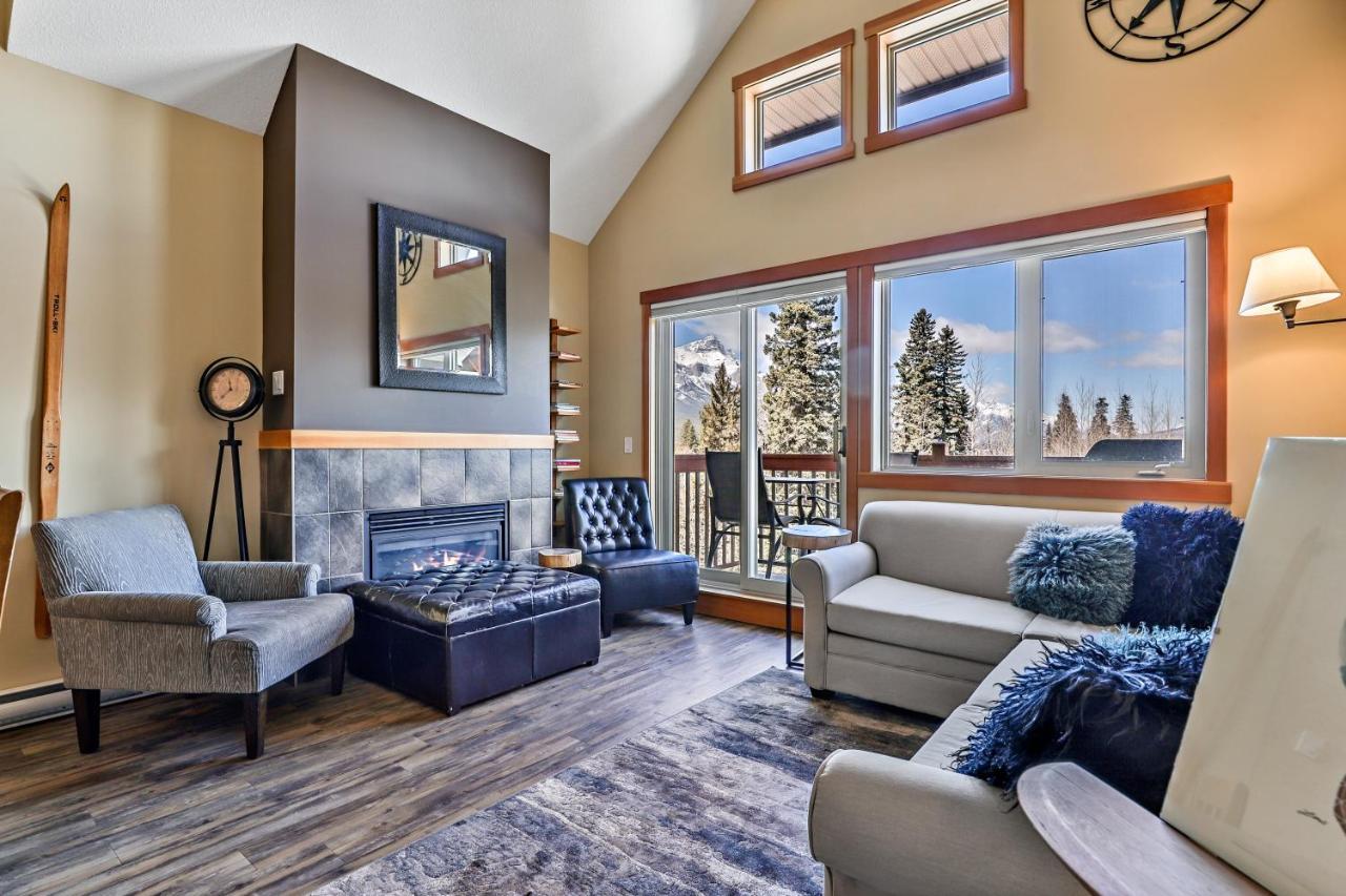 Spectacular Mountain View Corner Unit Pool Hot Tub Park Pass Daire Canmore Dış mekan fotoğraf